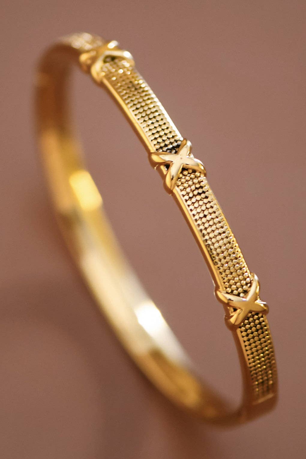 18K Gold Plated Waterproof Stainless Steel Bangle - 7609