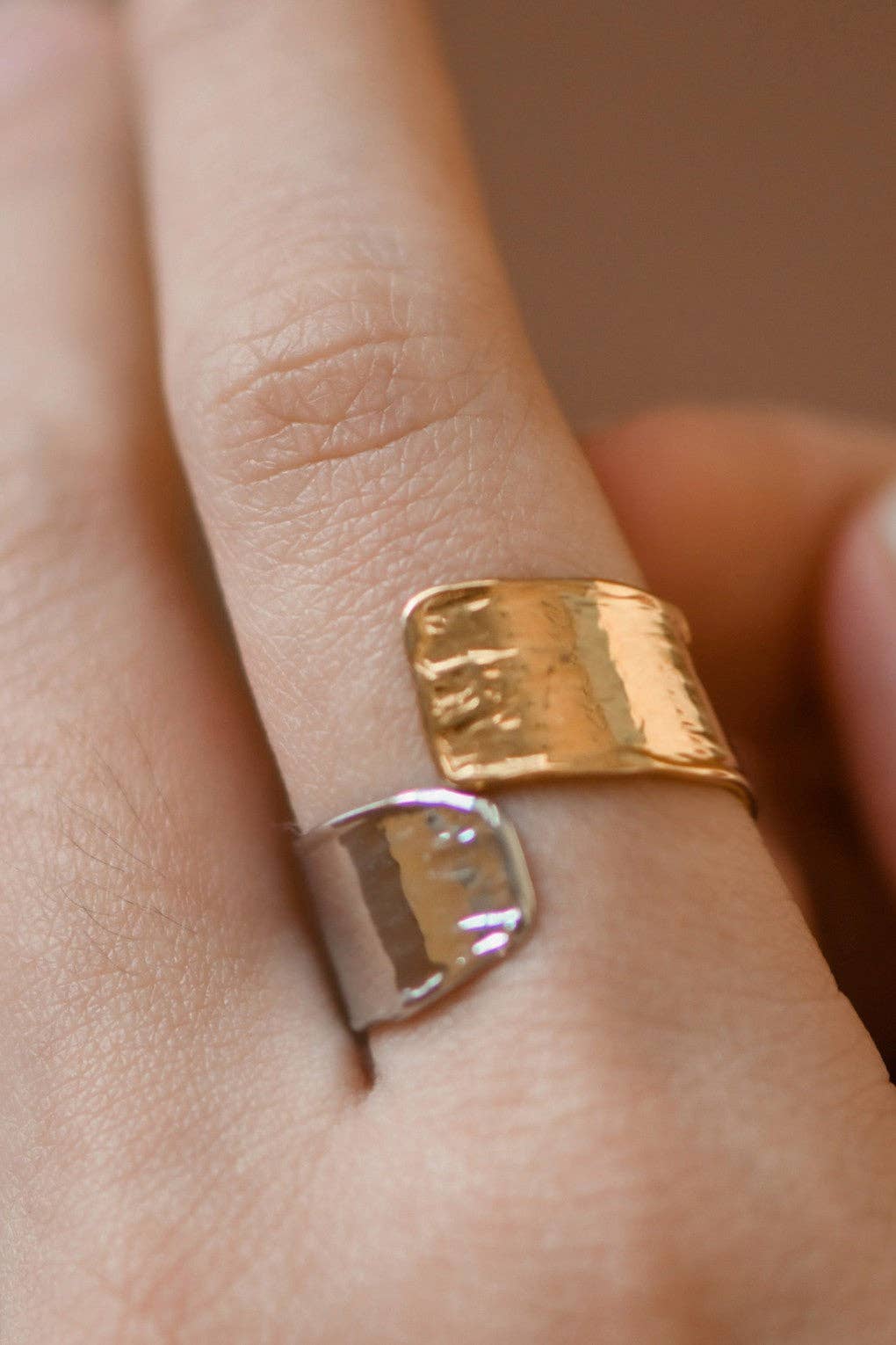 18K Gold Plated Waterproof Stainless Steel Ring - 7928