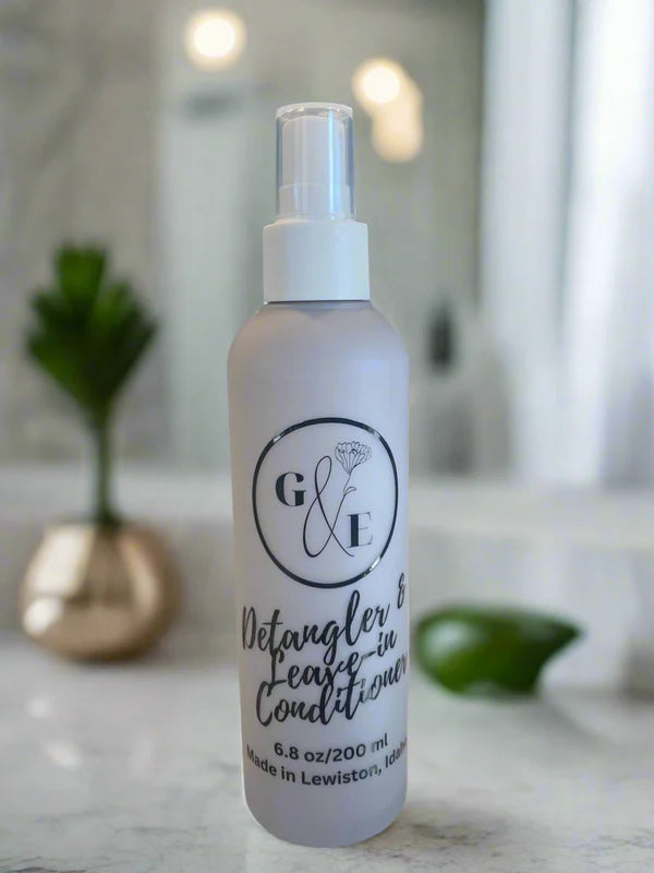 Detangler + Leave In Conditioner Spray - Peppermint & Tea Tree