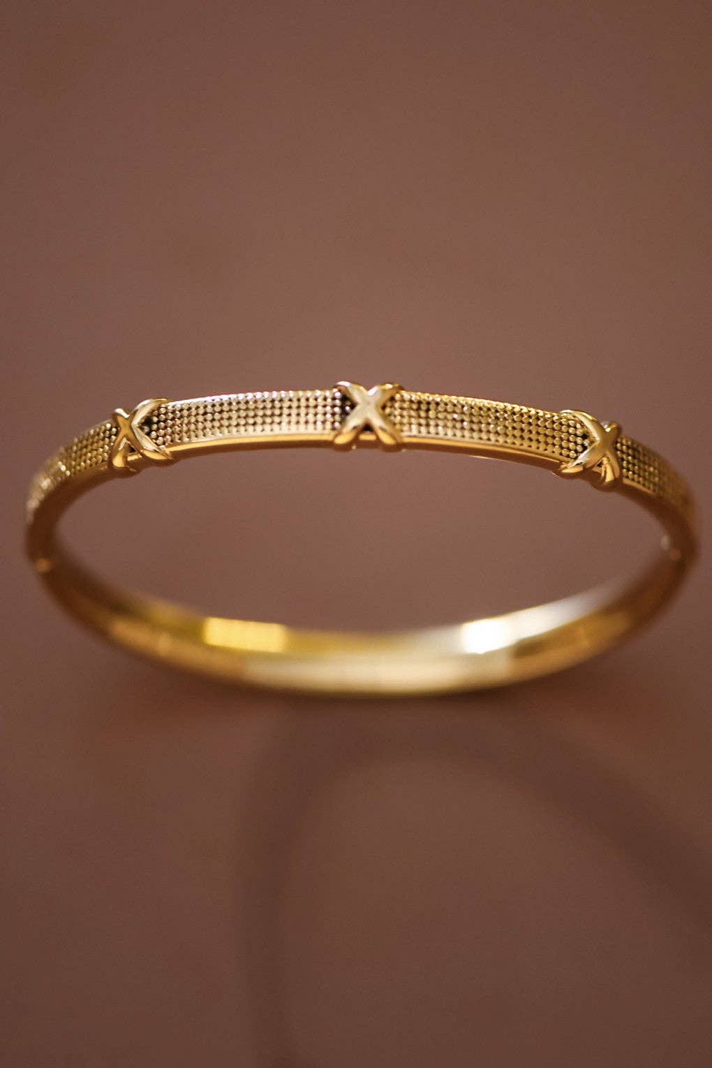18K Gold Plated Waterproof Stainless Steel Bangle - 7609