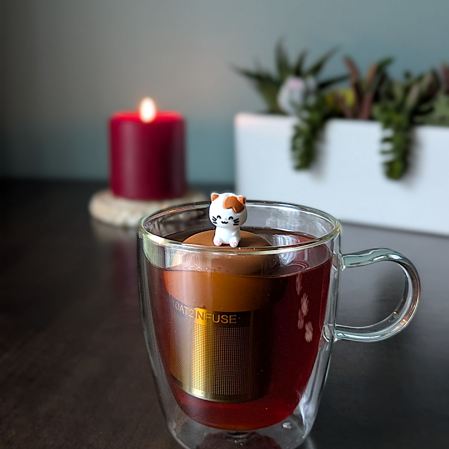 White Brown Kitty | Floating Tea Infuser | LightBrown Base