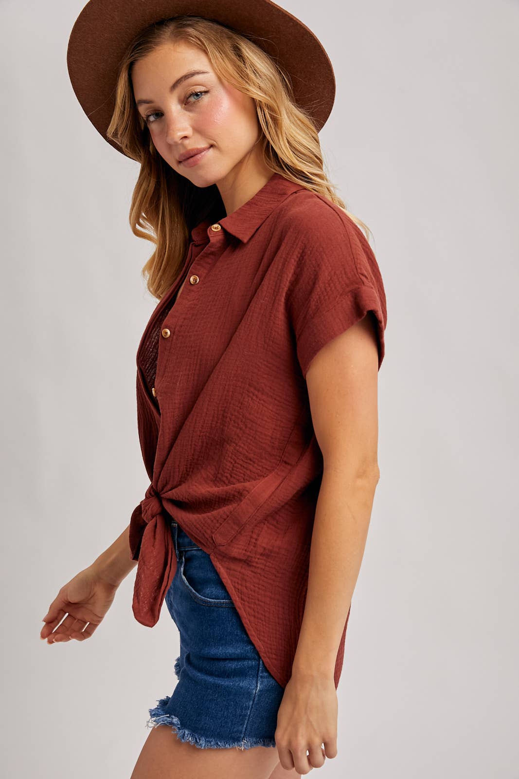 ESSENTIAL BUTTON UP COTTON SHIRT