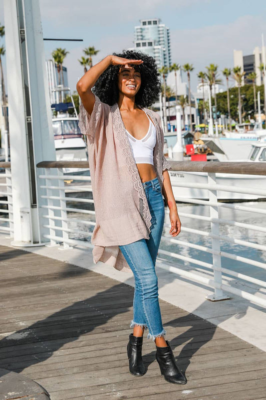 Sophisticated Scallop Lace Kimono – Ideal for Summer ☀️