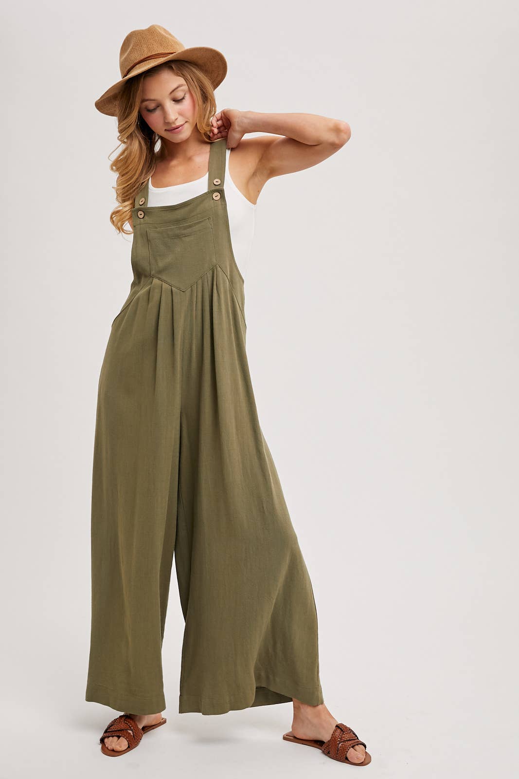 FLOWY WIDE LEG OVERALL JUMPSUIT