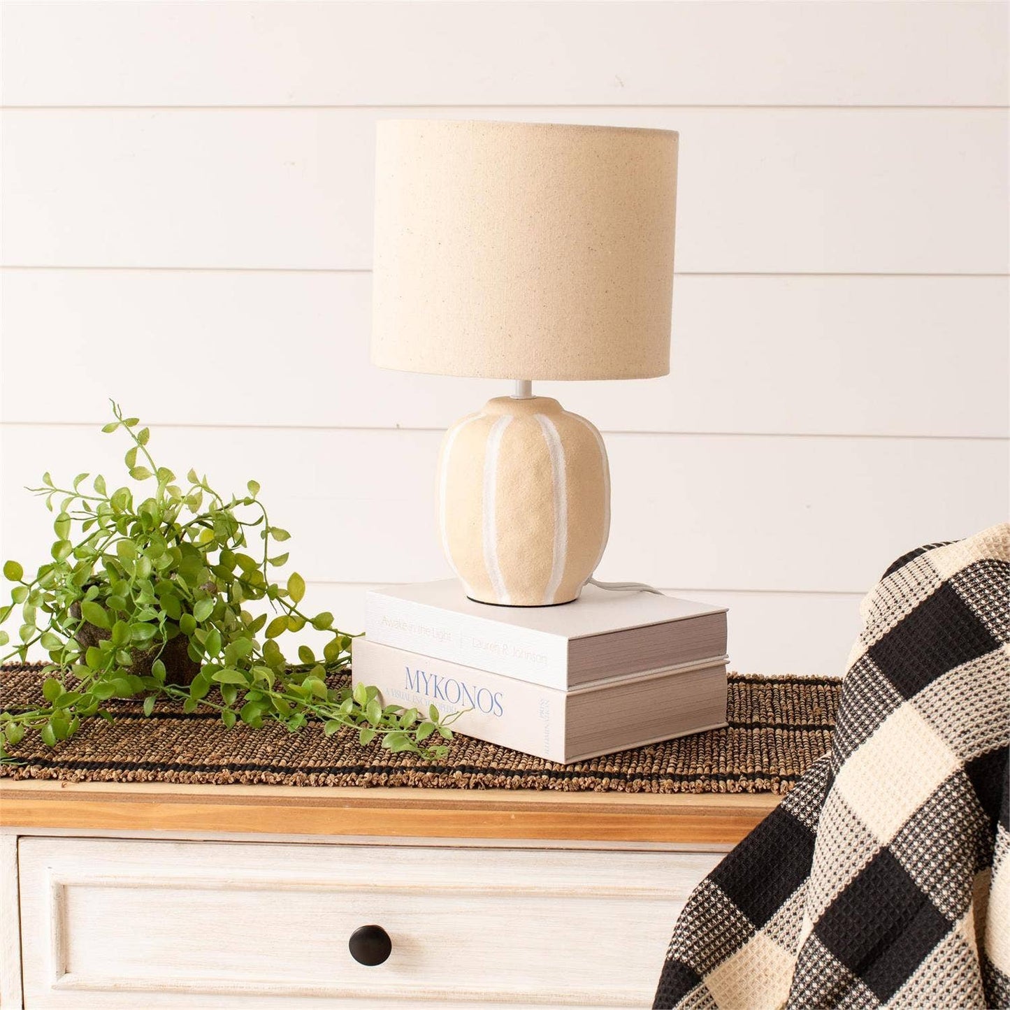 Lamp - Sandy Round, White Stripes, With Shade