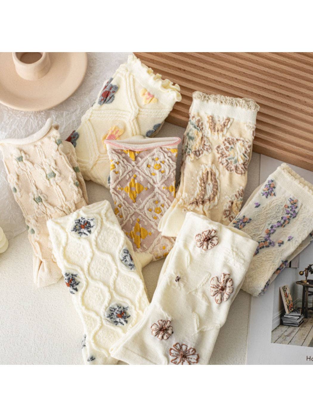 Rufia - Vintage Floral Knit Crew Socks