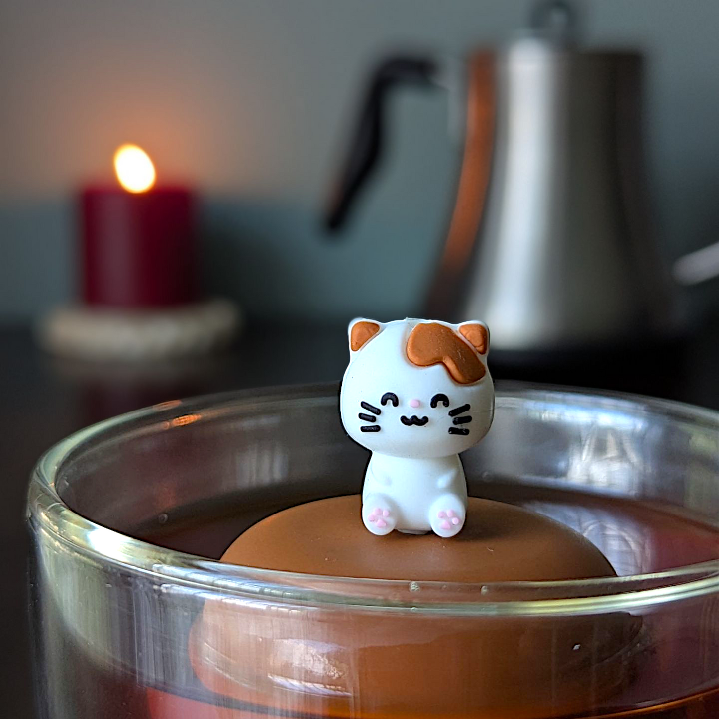 White Brown Kitty | Floating Tea Infuser | LightBrown Base