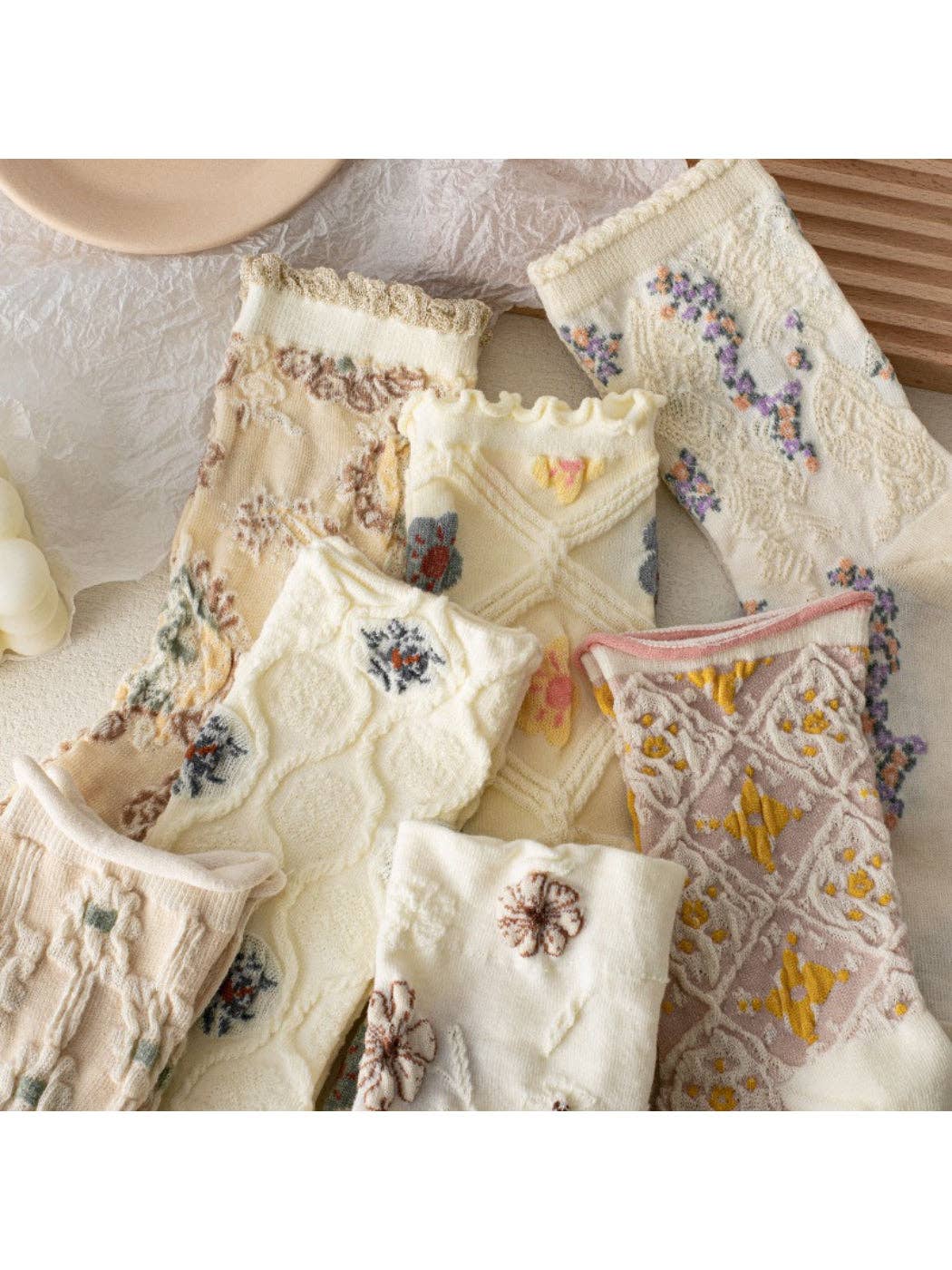 Rufia - Vintage Floral Knit Crew Socks
