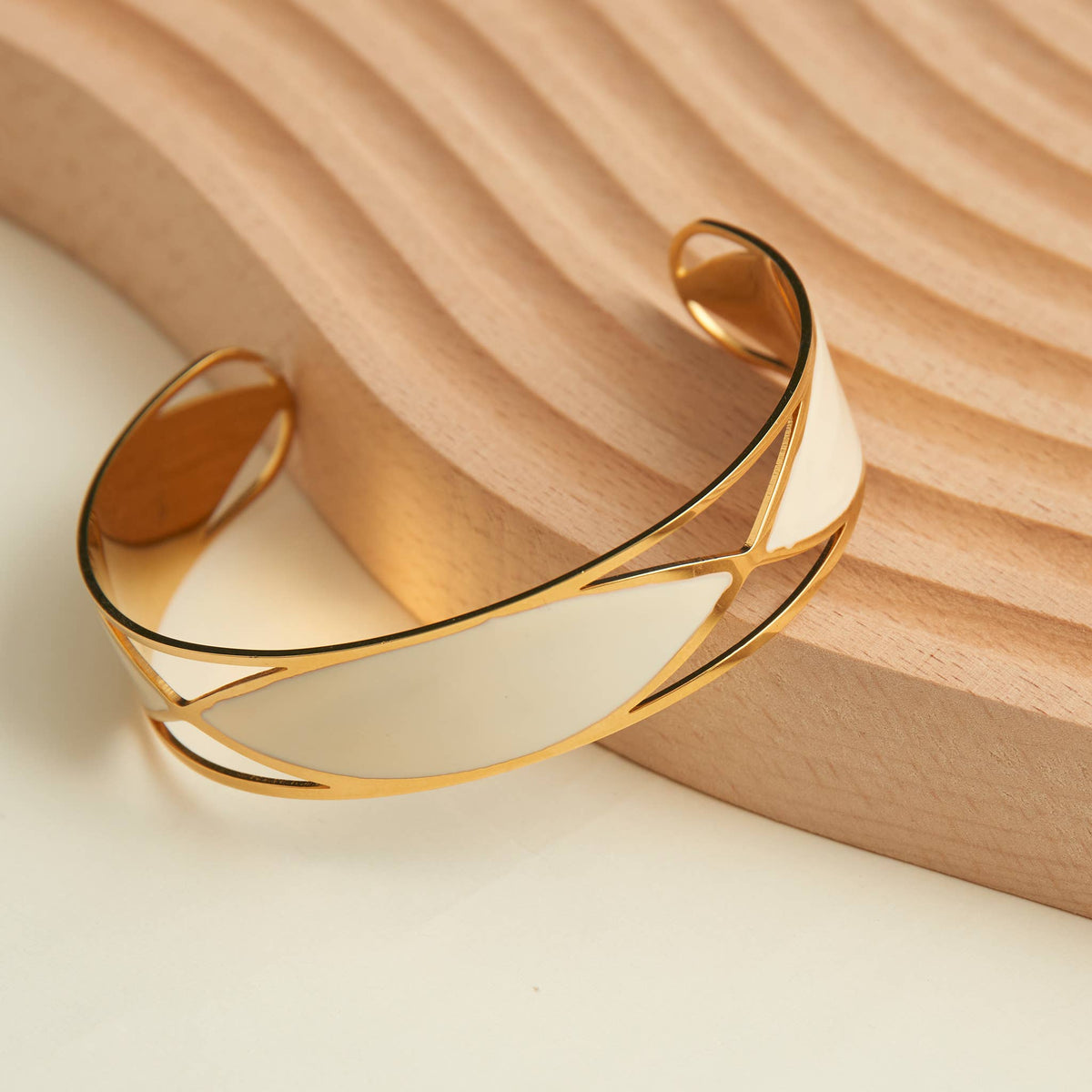 Hypoallergenic Stainless Steel Oval Bracelet