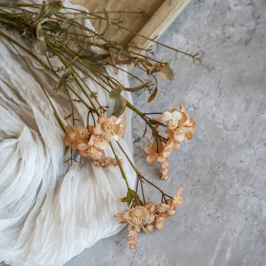 20.5" RUSTIC PEACH WILDFLOWER SPRAY