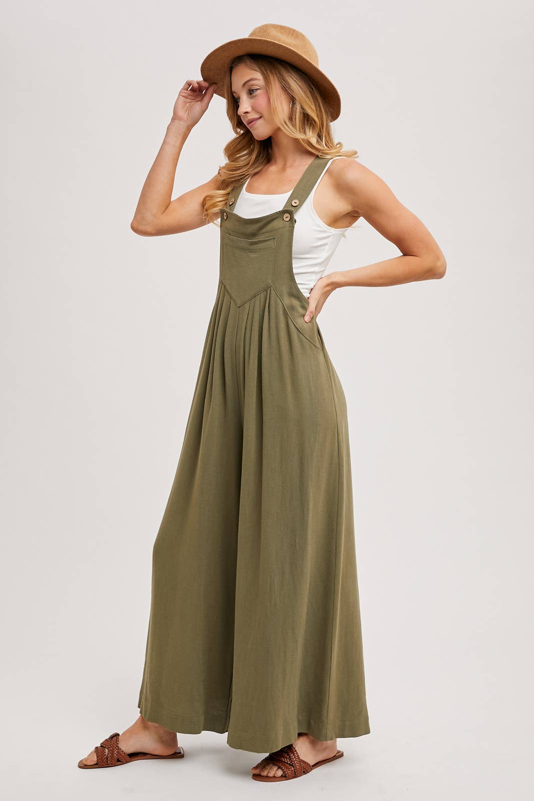 FLOWY WIDE LEG OVERALL JUMPSUIT