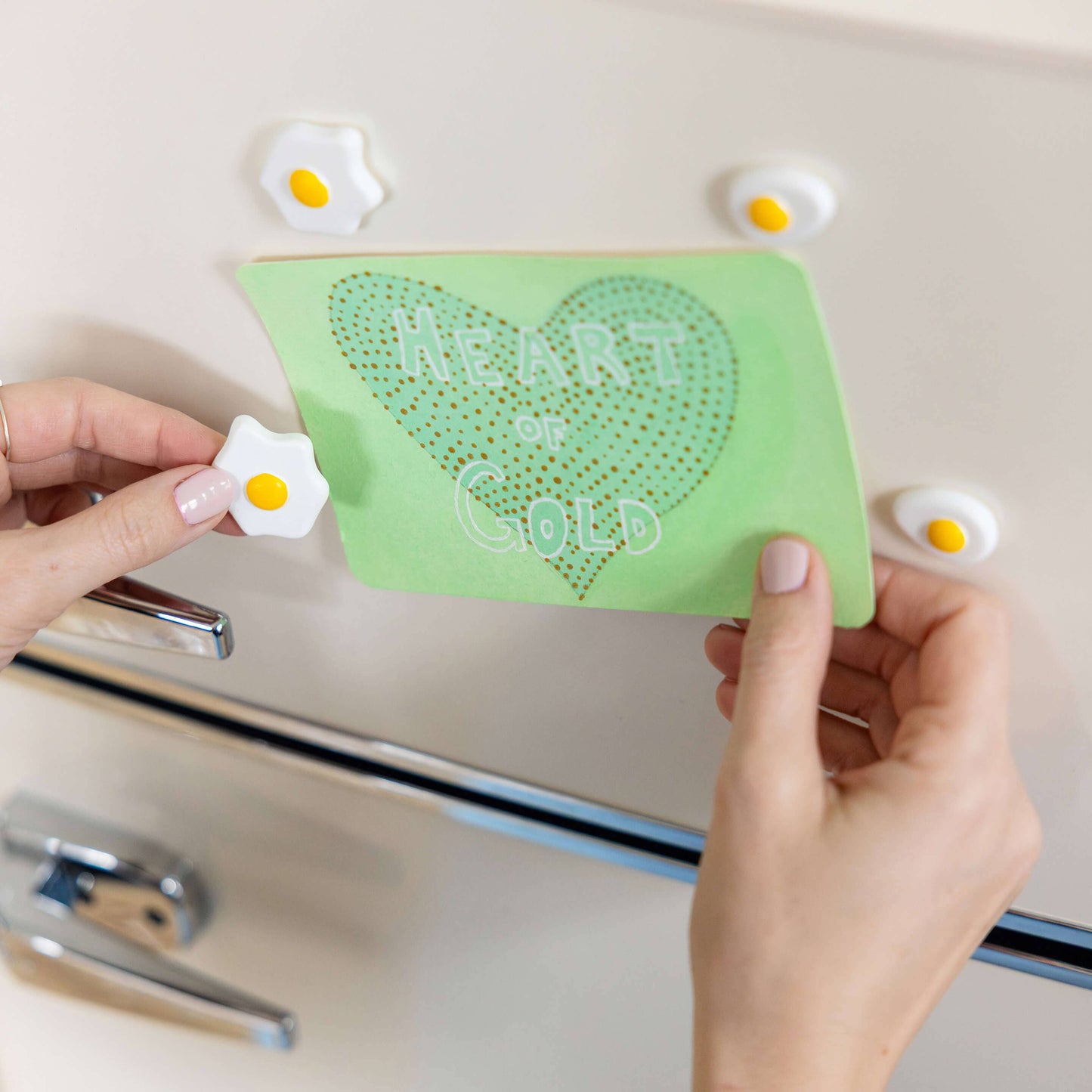 Egg magnets