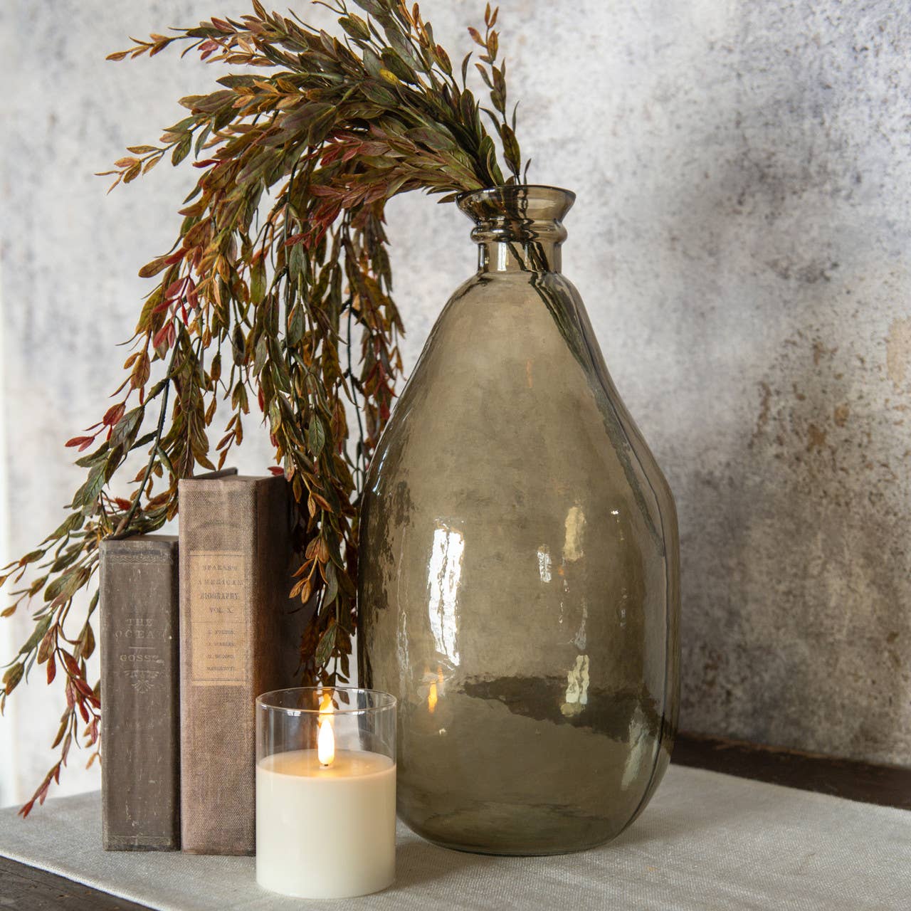 15" BROWN ARTISAN GLASS VASE