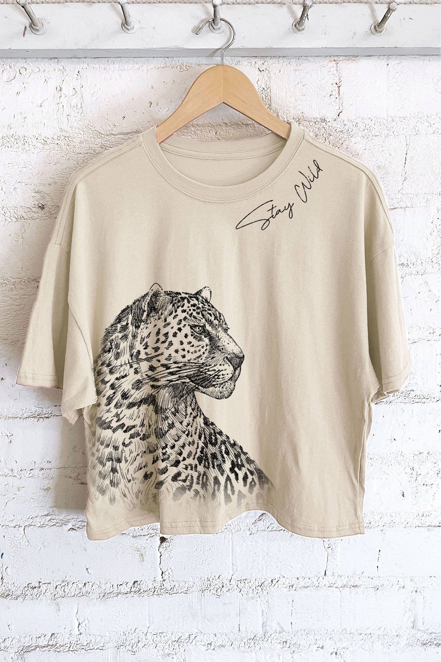 STAY WILD LEOPARD GRAPHIC LONG CROP TOP