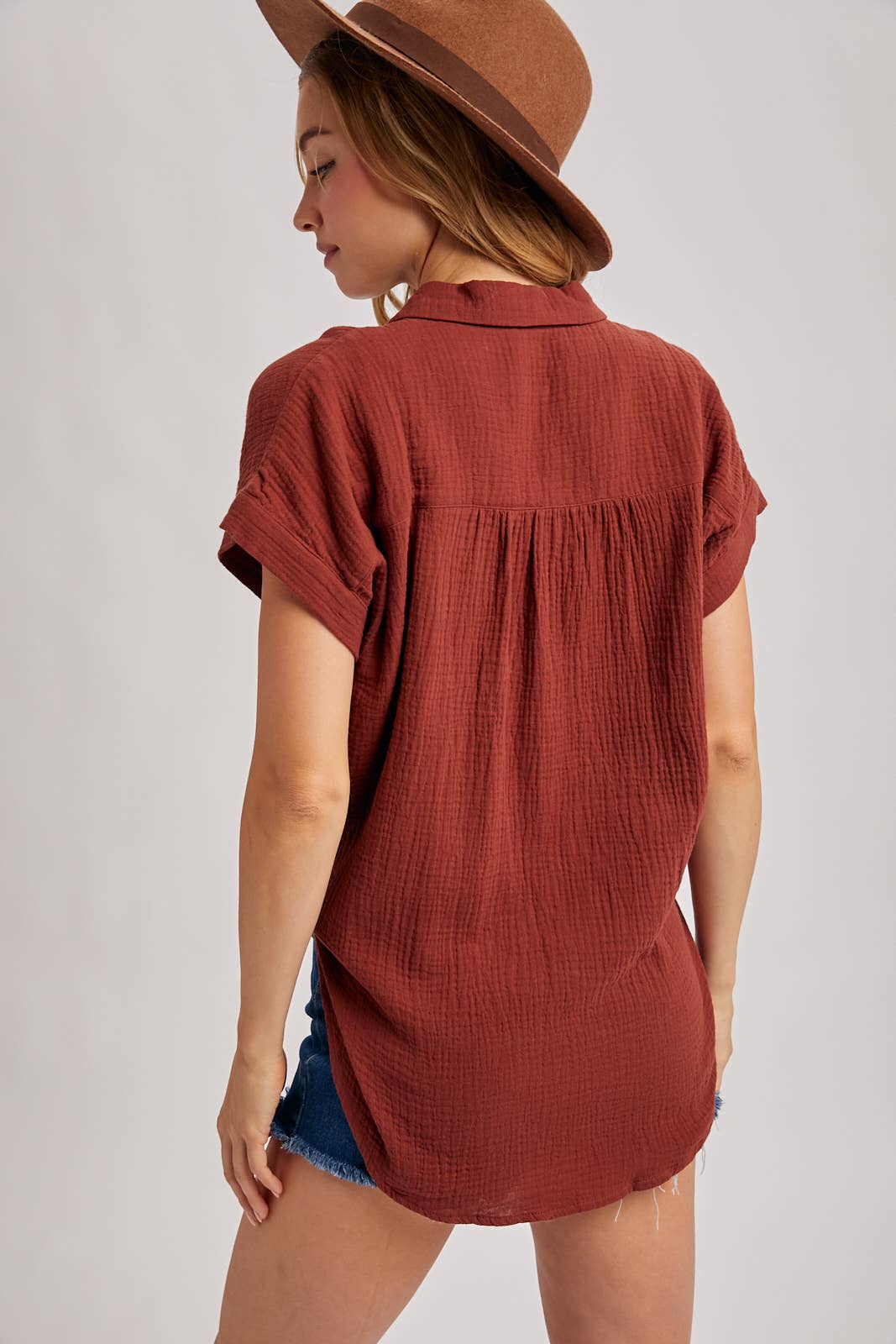 ESSENTIAL BUTTON UP COTTON SHIRT