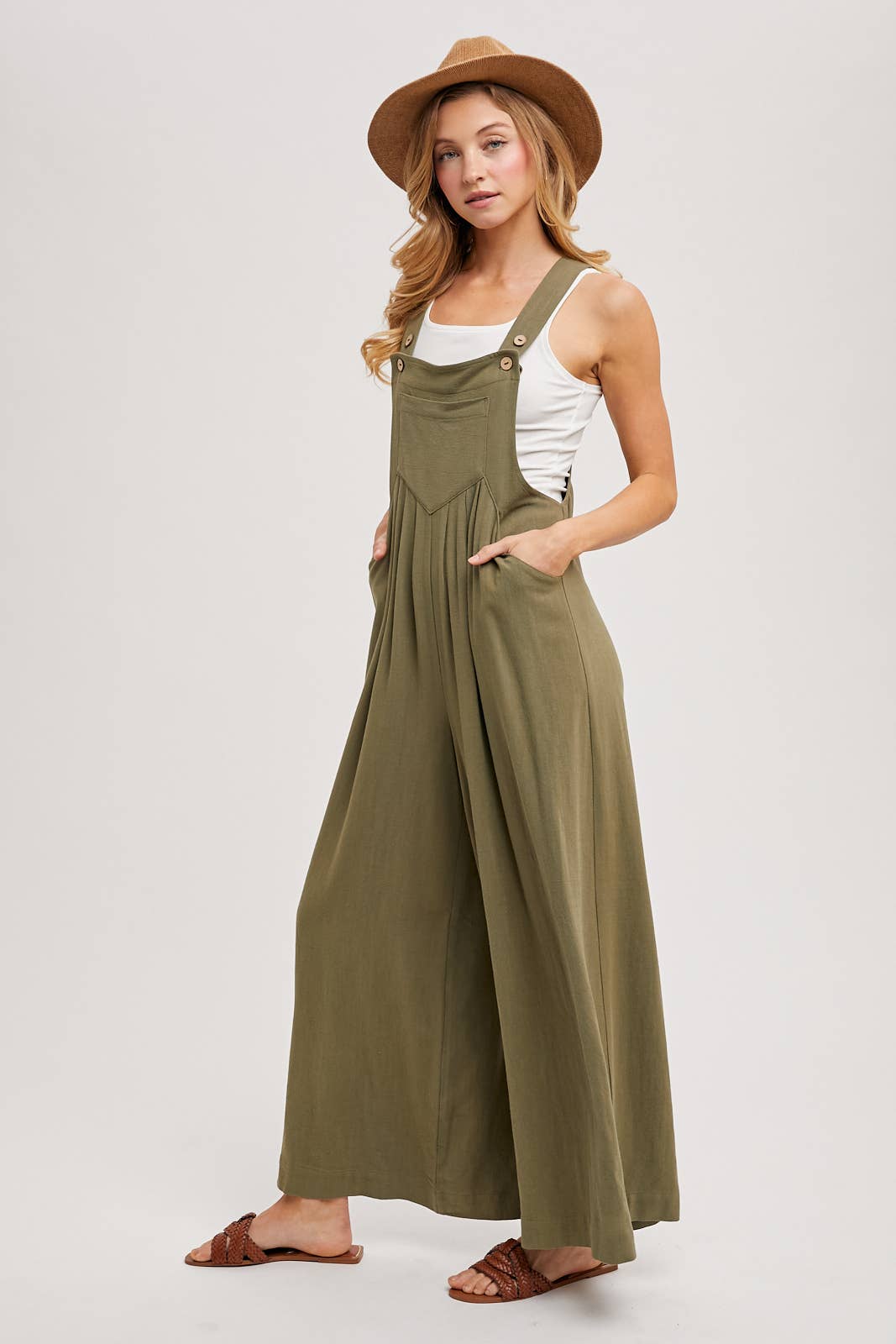 FLOWY WIDE LEG OVERALL JUMPSUIT
