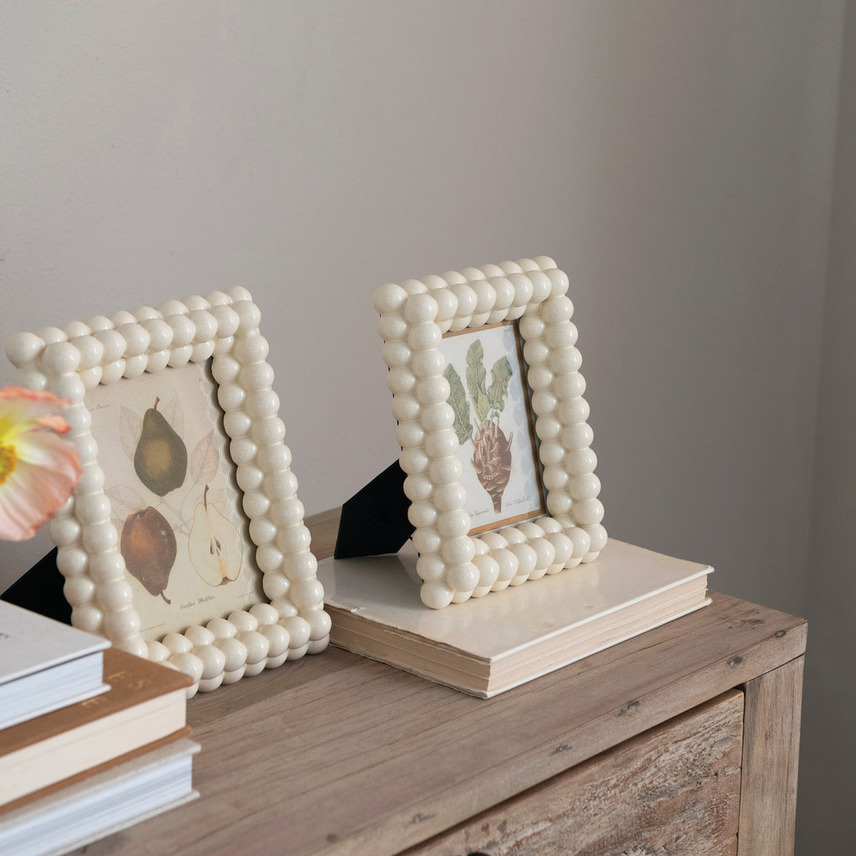 Resin & Glass Ball Photo Frame (Holds 4"x6" Photo) (Hangs or Sits)