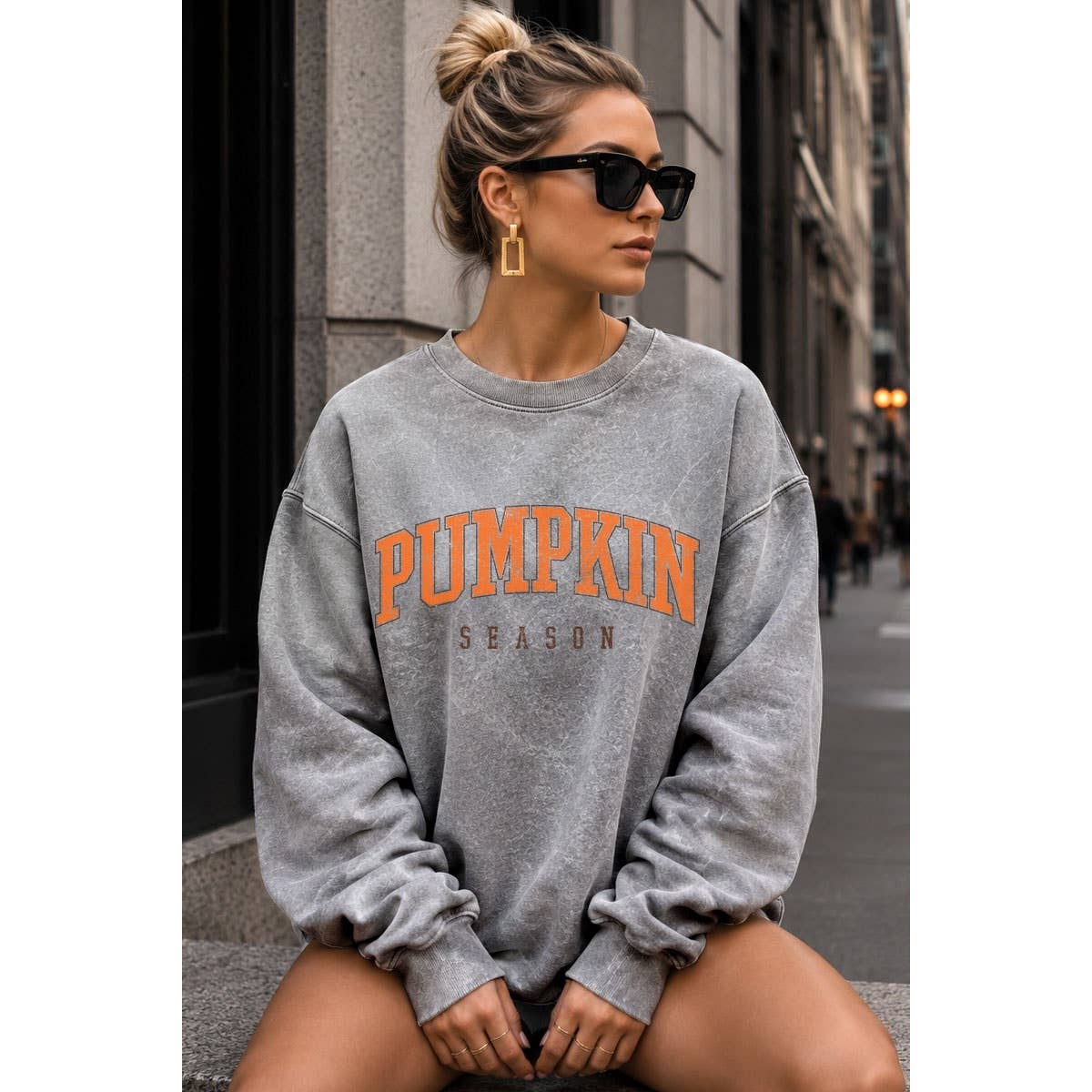 PUMPKIN SEASON MINERAL GRAPHIC  SWEATSHIRTS